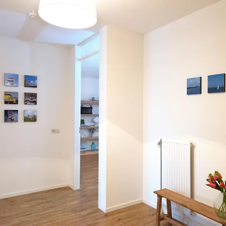 Overlooking The Scheveningen Harbor Appartement *