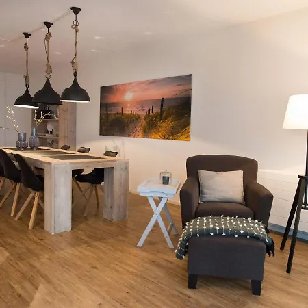 Overlooking The Scheveningen Harbor Appartement *