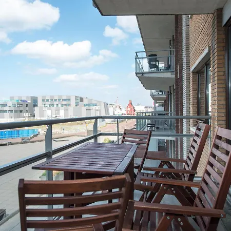 Overlooking The Scheveningen Harbor Appartement *